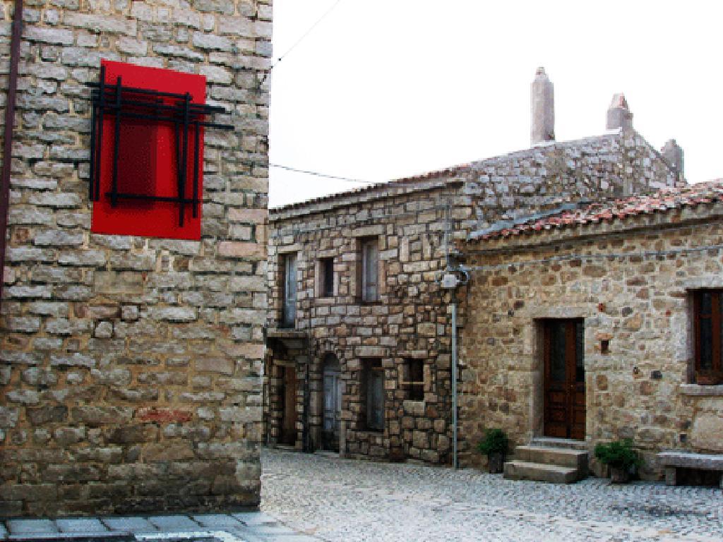 B&B La Tasgia Aggius ภายนอก รูปภาพ