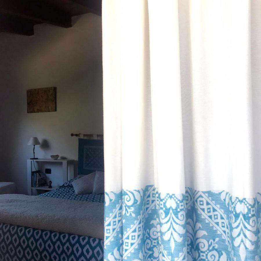 B&B La Tasgia Aggius ภายนอก รูปภาพ