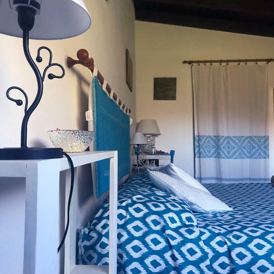 B&B La Tasgia Aggius ภายนอก รูปภาพ